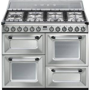 a picture of a smeg victoria series oven